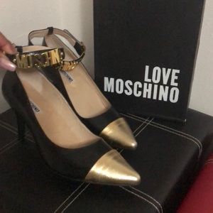 Head Turning Moschino Heels. Gold & Black